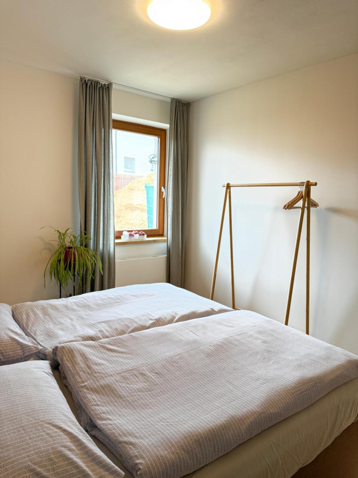 Familyvilla, New 4 Luxury Big Apartments, Parking Praga Esterno foto
