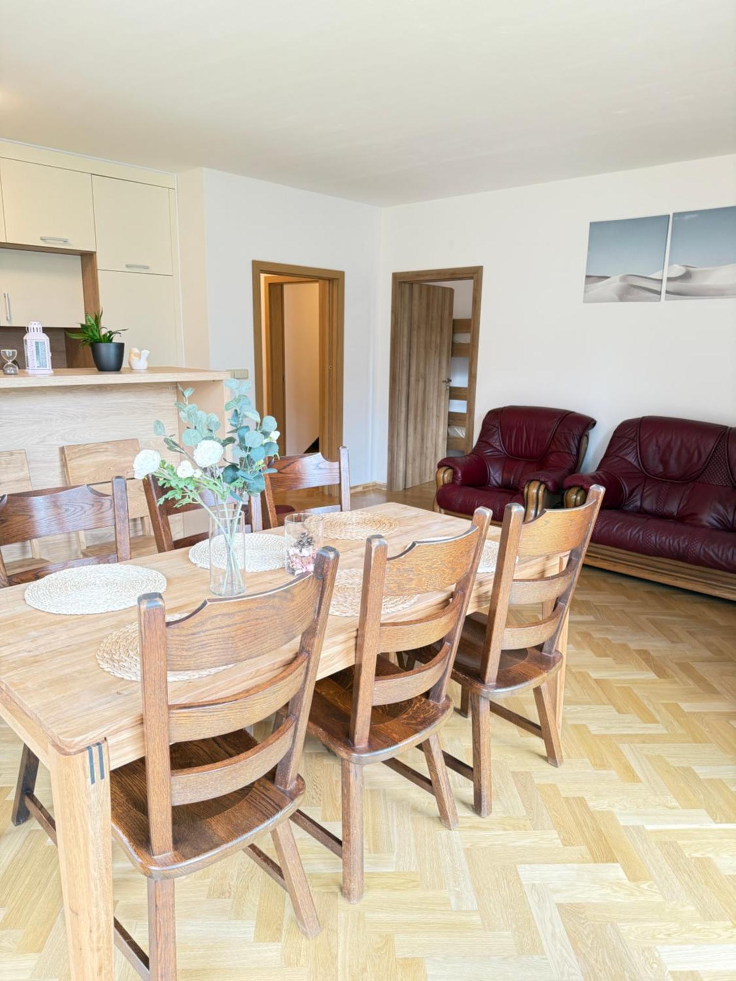 Familyvilla, New 4 Luxury Big Apartments, Parking Praga Esterno foto