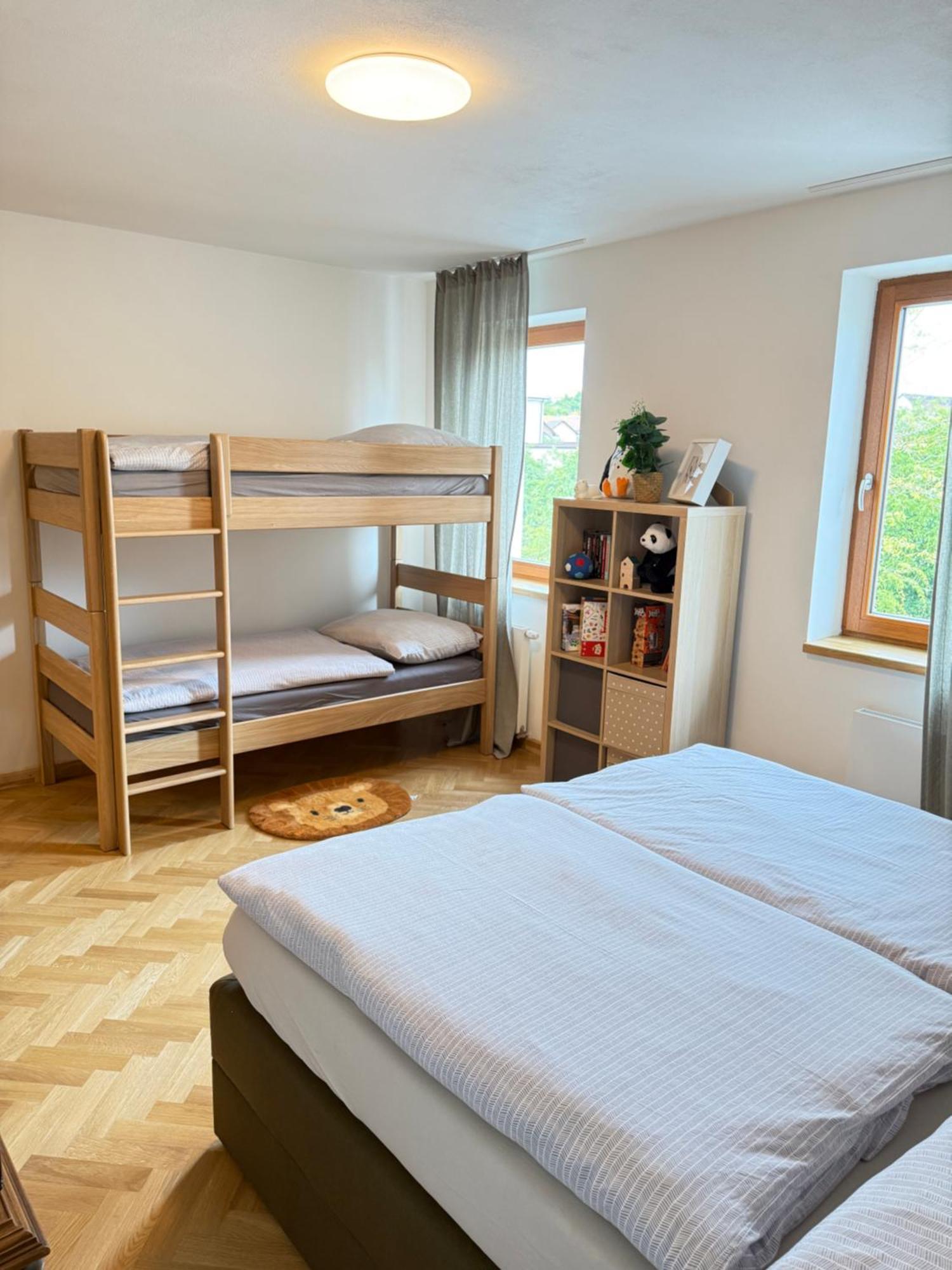 Familyvilla, New 4 Luxury Big Apartments, Parking Praga Esterno foto