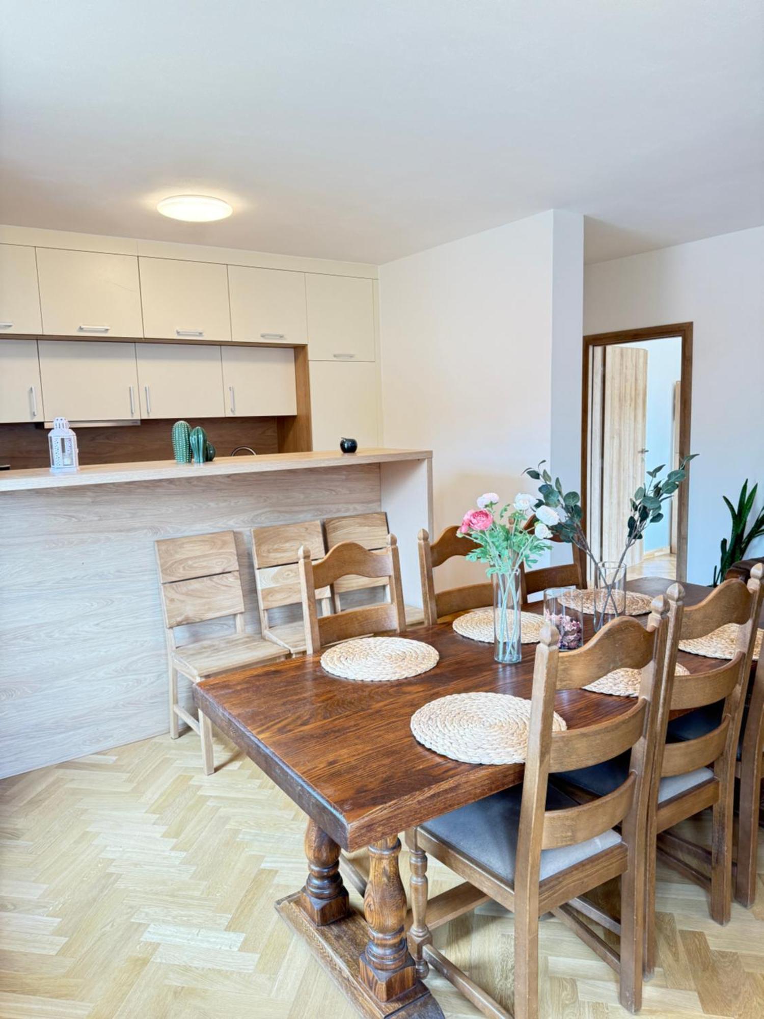 Familyvilla, New 4 Luxury Big Apartments, Parking Praga Esterno foto