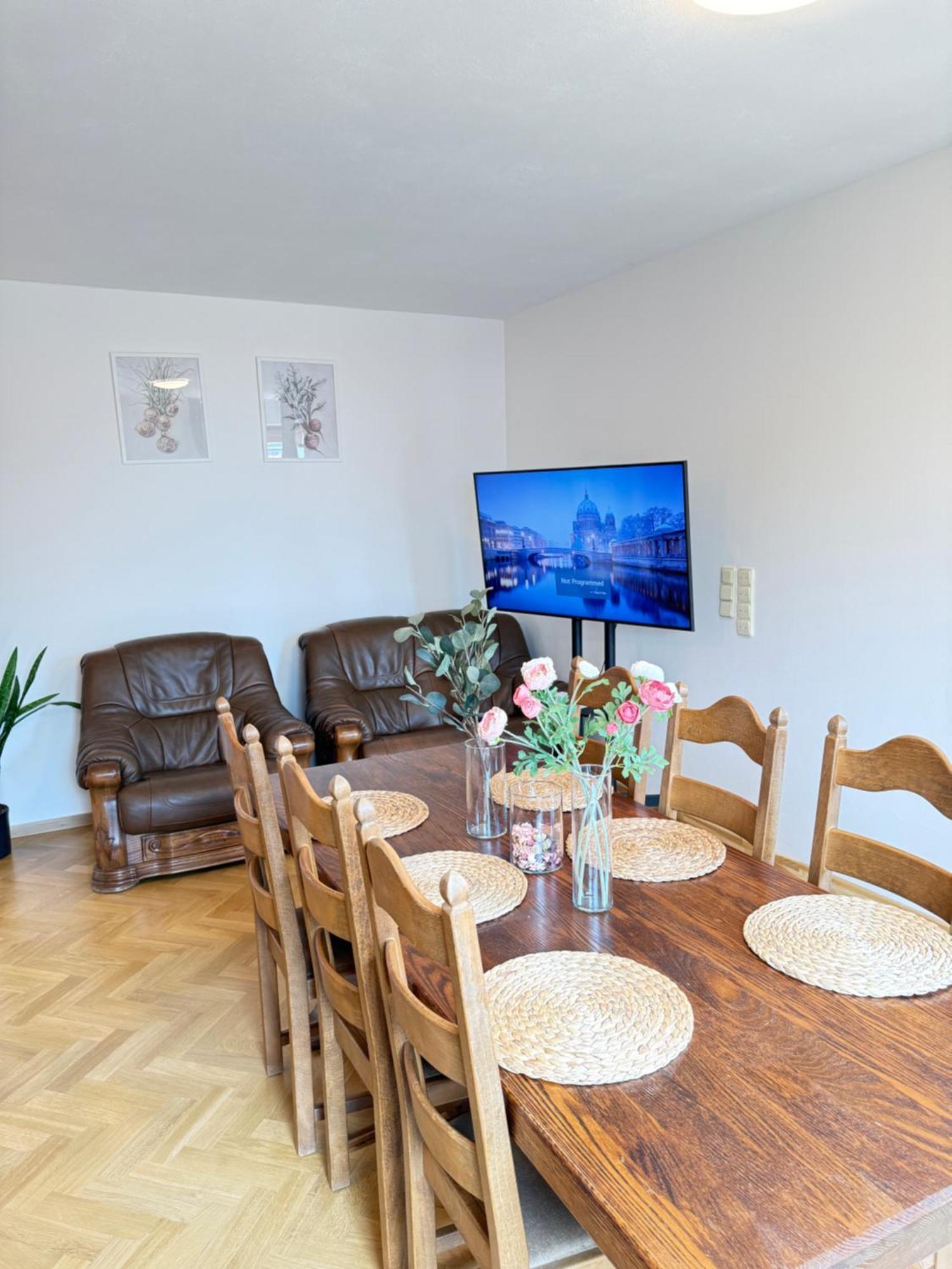 Familyvilla, New 4 Luxury Big Apartments, Parking Praga Esterno foto