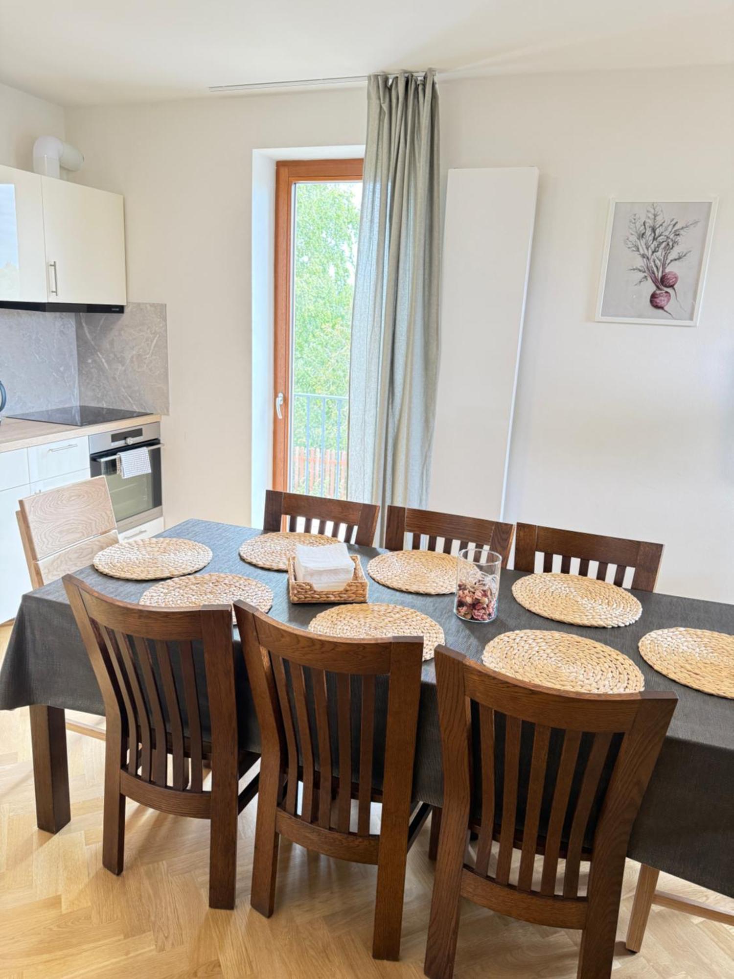 Familyvilla, New 4 Luxury Big Apartments, Parking Praga Esterno foto