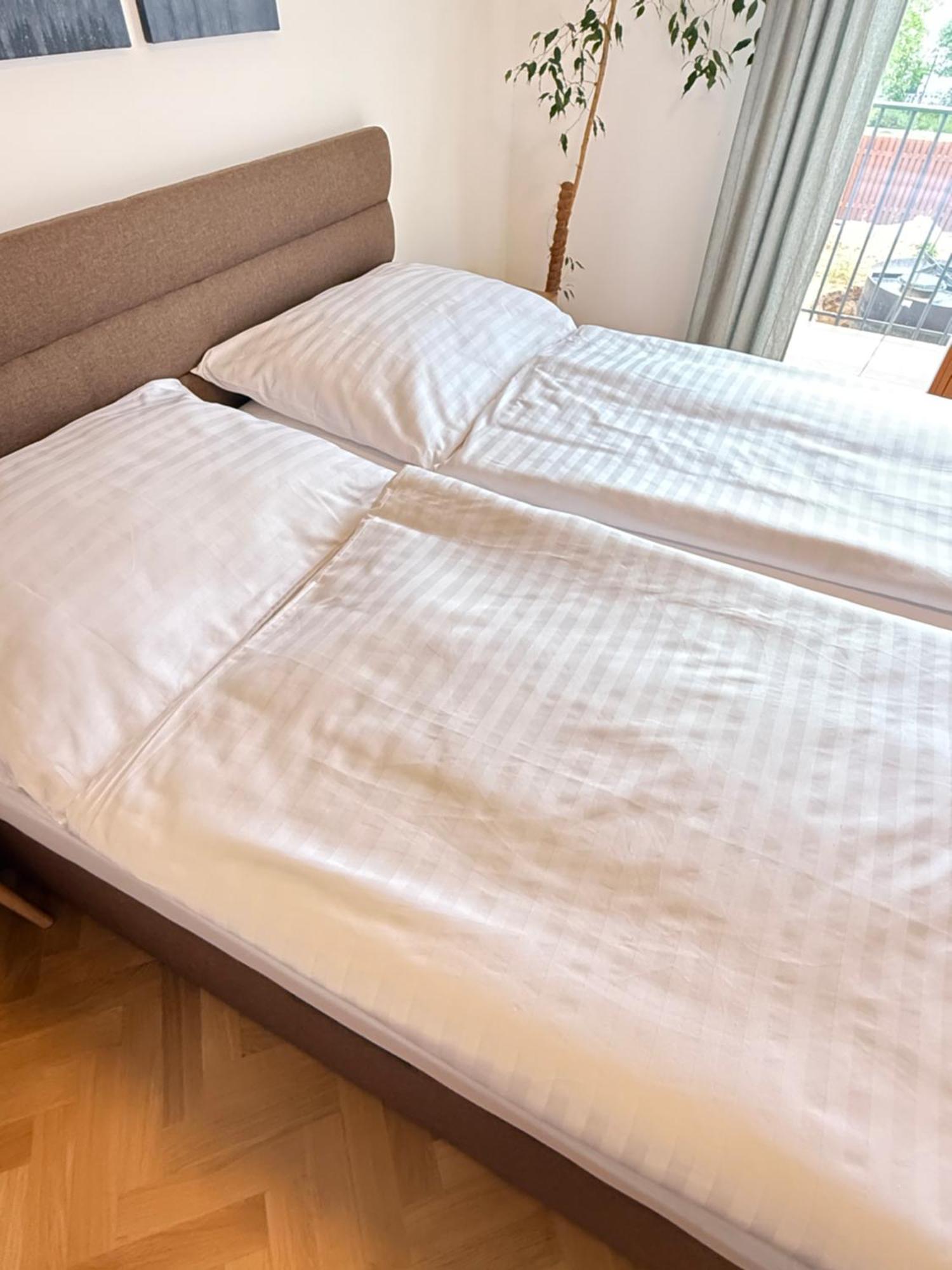 Familyvilla, New 4 Luxury Big Apartments, Parking Praga Esterno foto