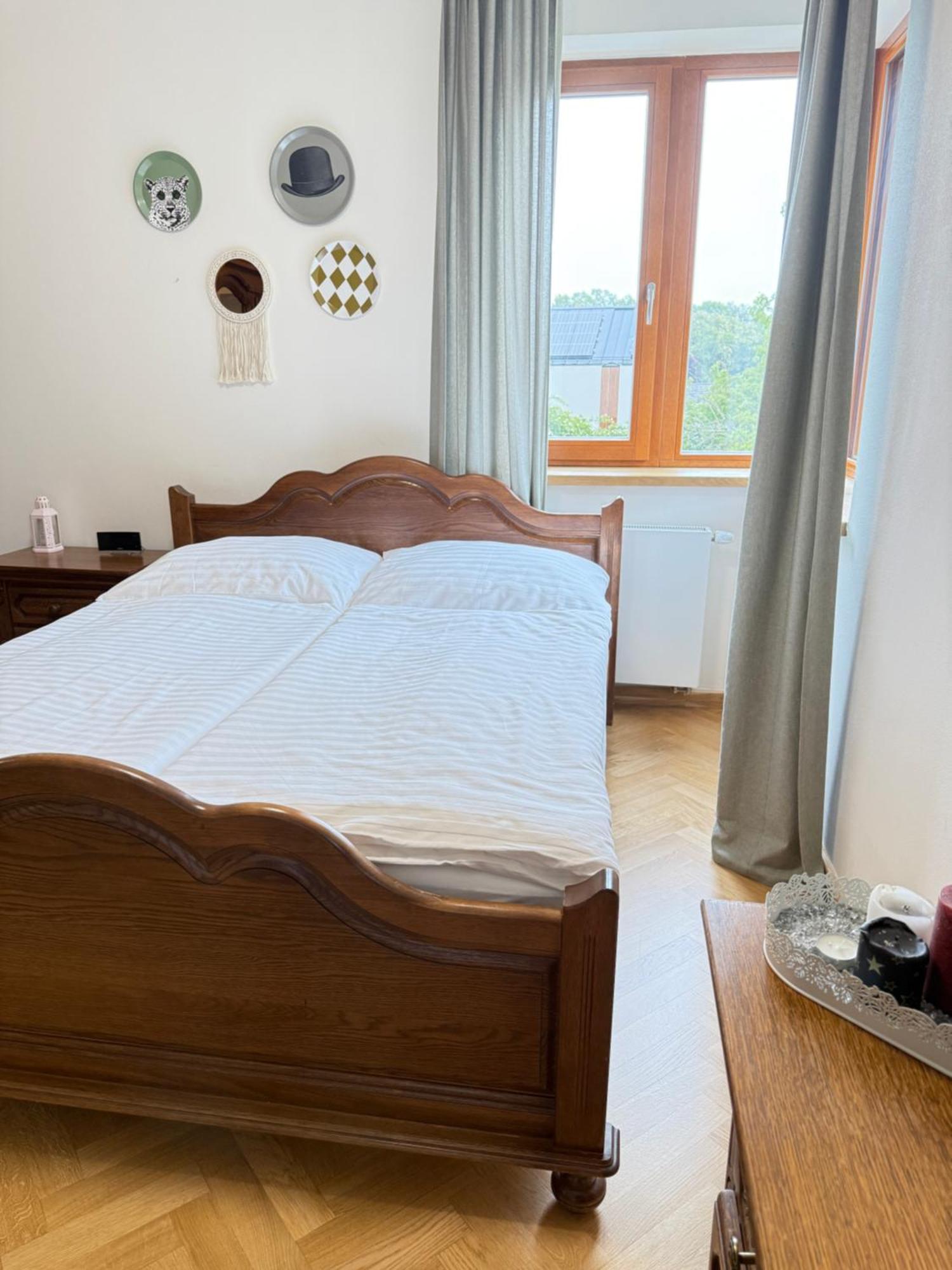 Familyvilla, New 4 Luxury Big Apartments, Parking Praga Esterno foto