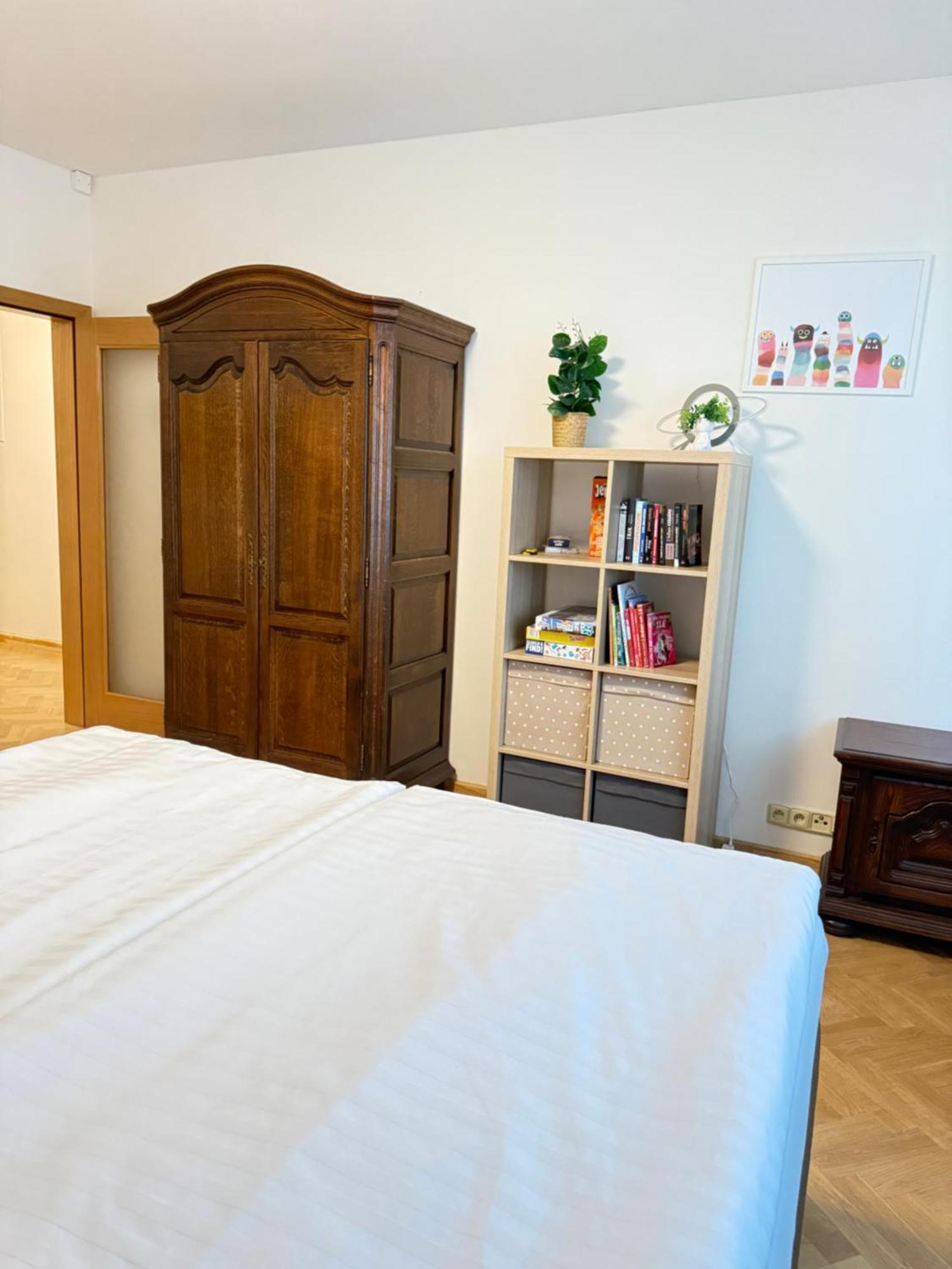 Familyvilla, New 4 Luxury Big Apartments, Parking Praga Esterno foto